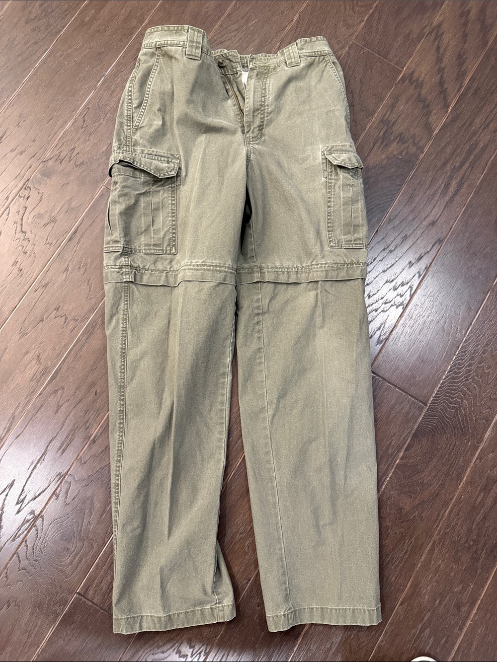 L.L. Bean Men's Olive Green Zipper Shorts/Cargo Pants